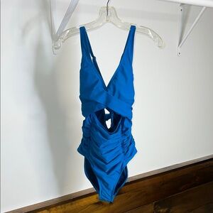 NWT Amazon Blooming Jelly Blue One Piece Swimsuit- M‎